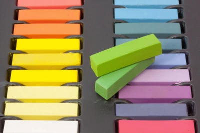 Suvi pastel u setu od 24 nijanse.